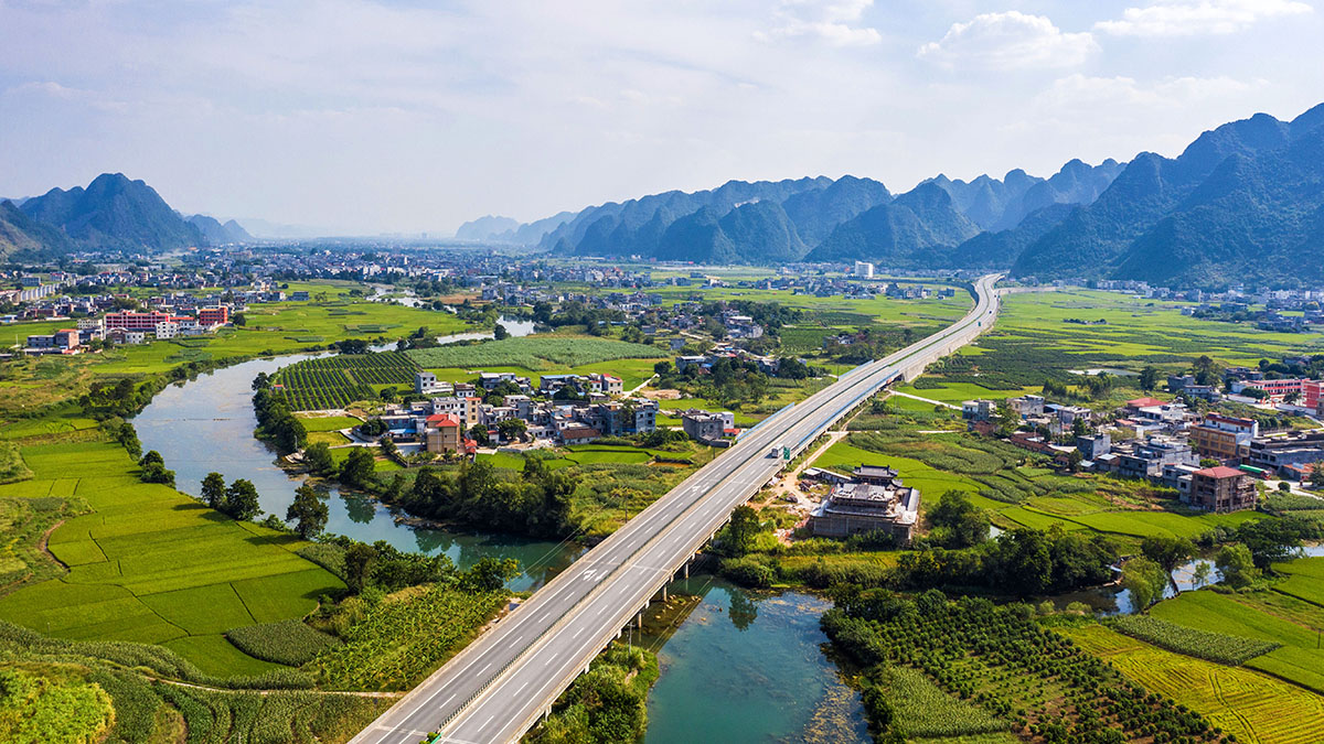 河池至都安高速公路.jpg